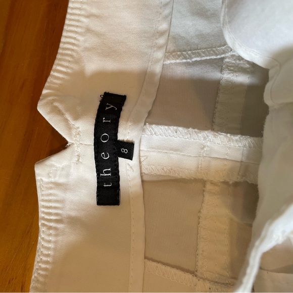 Theory White Shorts - Size 8 - Picture 3 of 5